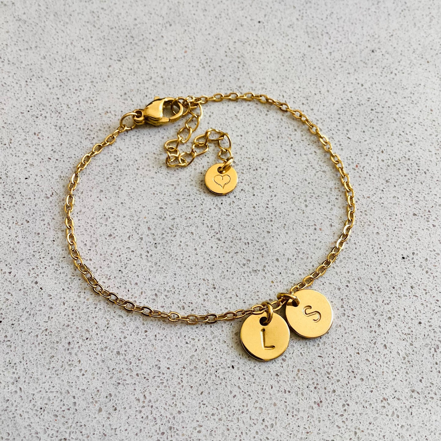 bracelet initiales fait main idée cadeau