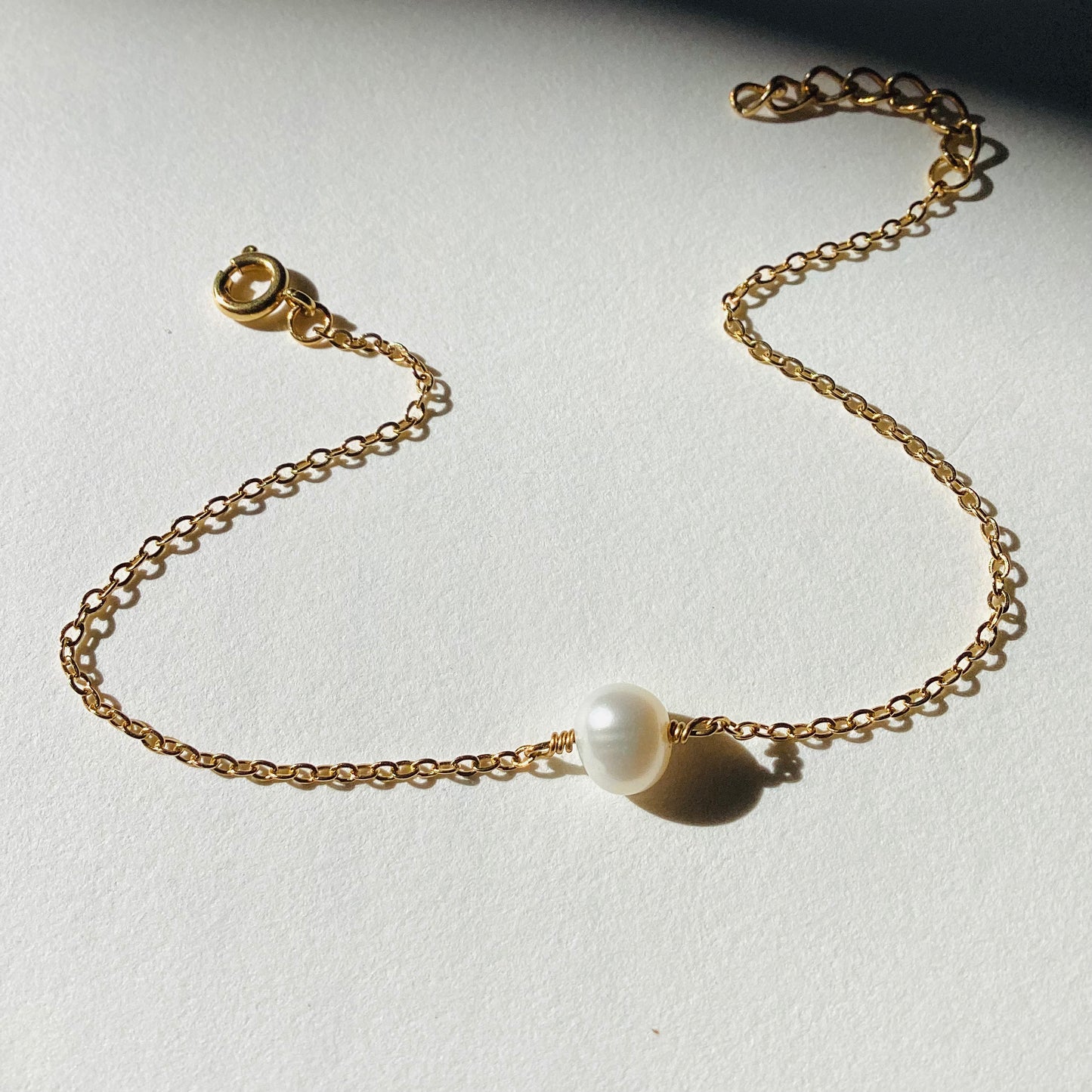 FRANÇOISE | Bracelet Pendentif Minimaliste - Perle de Culture