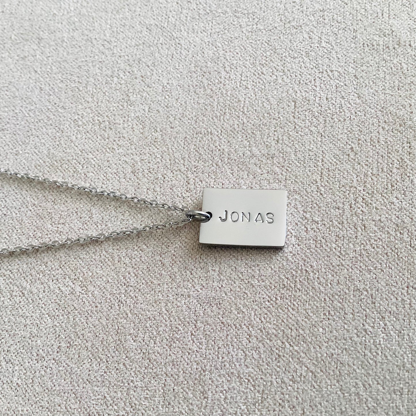 collier personnalisé estampé pendentif rectangle