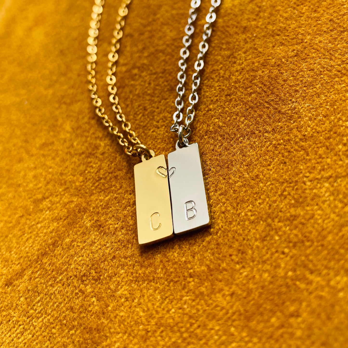 collier personnalisé estampé à la main