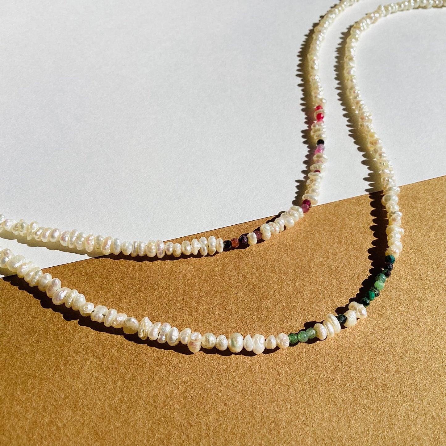 ras-de-cou morse code en perles de culture