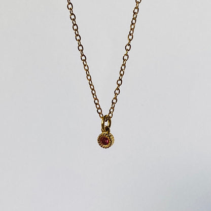 collier pendentif pierre rouge